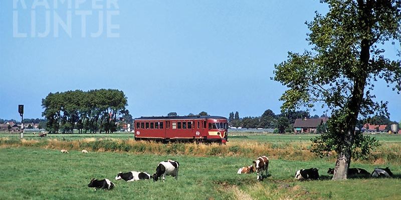 1k. IJsselmuiden 22 juli 1983, NS 22 op weg naar Kampen (foto Paul van Baarle)