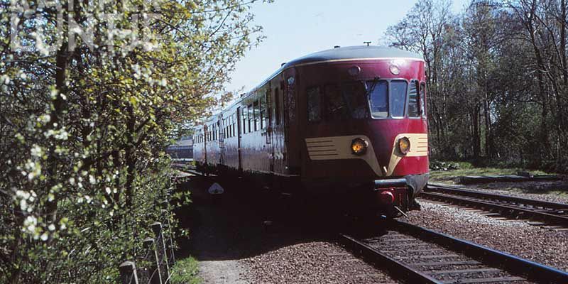 2f. Kampen 27-4-1984, NS DE-2 93 bij binnenkomst (foto R. Maneschijn)