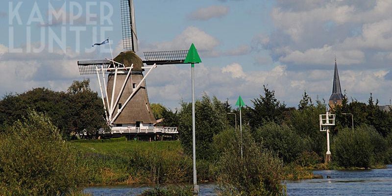 7. D' Olde Zwarver, een achtkantige stellingmolen uit 1842