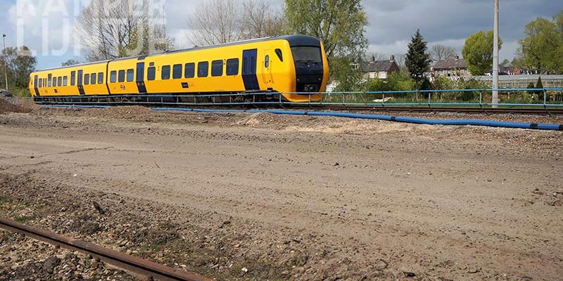 20t. Kampen 22 april 2017, NS 3439 passeert de plek van het voormalige laadperron (foto Kasper Haar)