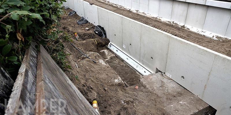 Kampen 16 juni 2017, een aangepaste keerwand over het restant van de sluis (foto Kasper Haar)