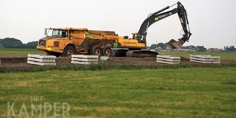 25c. Zwolle Scholtensteeg 22 juni 2017, verwijderen oude ballast (foto Kasper Haar)