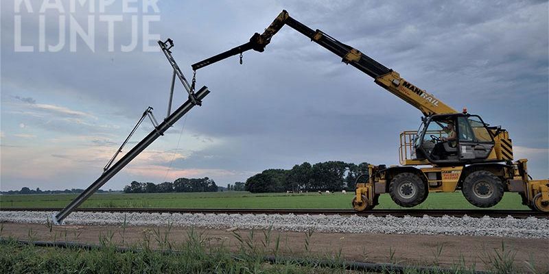 27o. Mastenbroek Bosjesteeg 6 juli 2017, plaatsen van masten 2 (foto Kasper Haar)