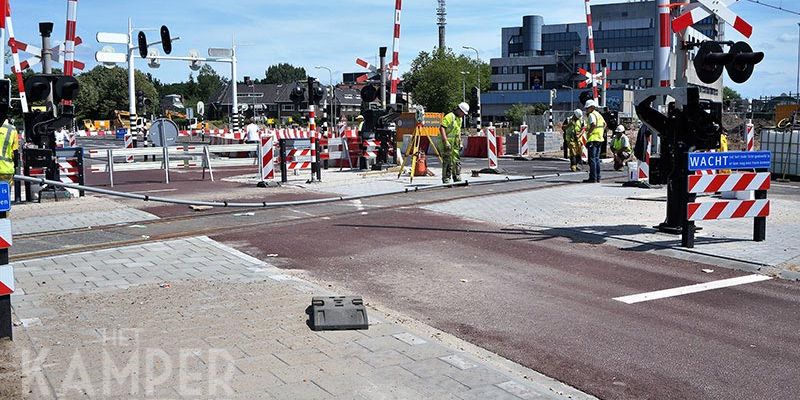 28c. Zwolle 9 juli 2017, pvc-buis voor leidingen naast nieuwe rails  (foto K. Haar)