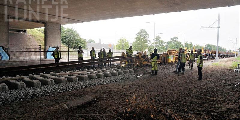 28s. Zwolle 10 juli 2017,  beide rails op plaats van bestemming (foto K. Haar)