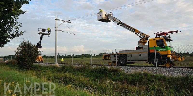 35x. Zwolle Stadshagen 27 juli 2017, beide voertuigen spannen de draad (foto K. Haar)