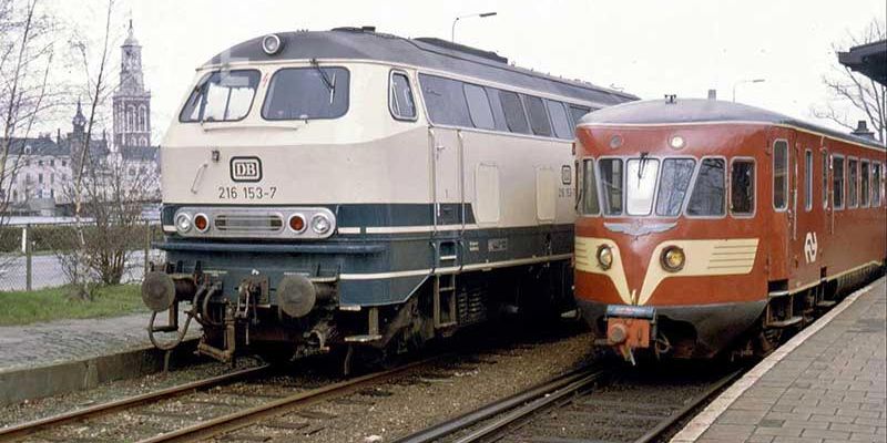 2j. Kampen 1983,  DB 216-153-7 met DE-2 96 (foto Peter Wijshake)