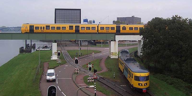 8o. Katwolde 28-10-2006, HSA 186 met op brug Buffel (foto Sytze Holwerda)