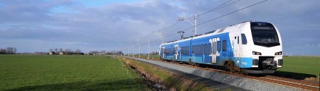 Keolis 7303 nadert Overweg Bisschopswetering