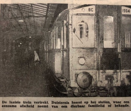 Station Kampen tegen middernacht